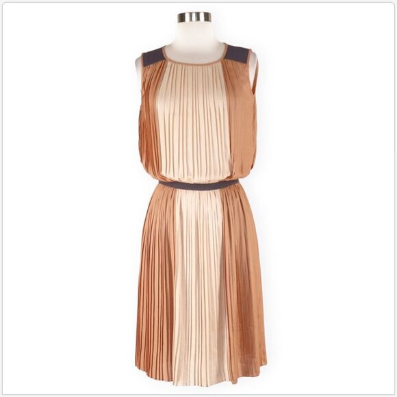 BCBGMaxazria Sofi Color Block Pleated Elastic Waist Blouson Dress NWT NEW 0 - Picture 3 of 6